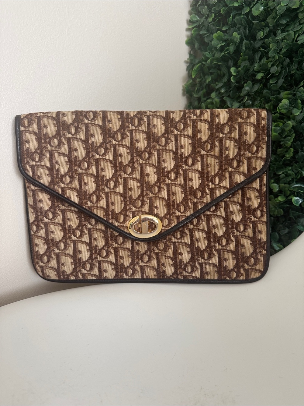 CHRISTIAN DIOR * AUTHENTIC* TROTTER CLUTCH NEW/ EUC  BROWN LOGO GOLD CLASP 🔥🔥🔥